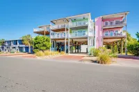 Oceanfront Oasis in Cedar Key w/ 2 Balconies! - Wifi