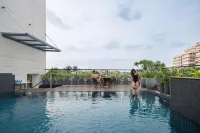 Park Inn & Suites by Radisson Thrissur East Fort - Pool