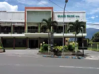 Grand Palem Hotel Hotell i Songgokerto