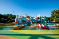 Big4 Adventure Whitsunday Resort - Strand