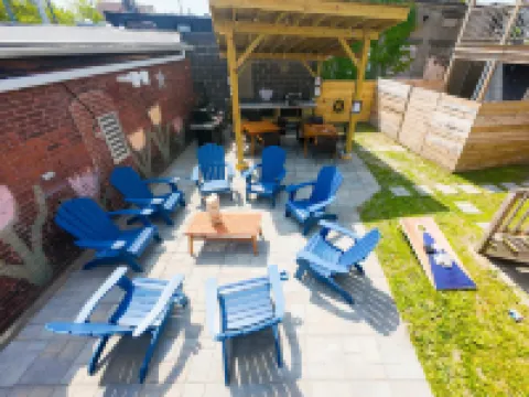 Cozy Deck and Shared Outdoor Space - Inviting Urban Retreat