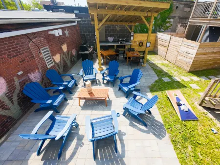 Breathtaking City Views and Private Deck - Stunning Urban Oasis Отели рядом с достопримечательностью «lululemon»