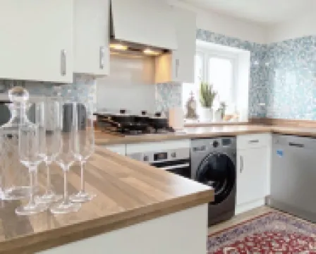 Impeccable 2 Bedroom House in Bicester