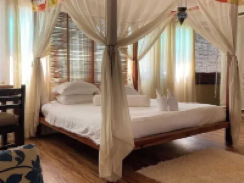 Charming Studio with Kitchen and Air Con – 4 Min Walk to Beach Hotels in Caticlan