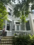 4-bedroom 3.5-bath house in gorgeous Downtown Washington DC Walk Everywhere Hotels in Bloomingdale