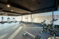 Modern 3 Br Loft -Shared Deck - Gym - Mins to NYC - Balcony