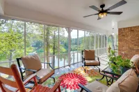 Lakefront Retreat in Jefferson w/ Screened Porch! - Parkering