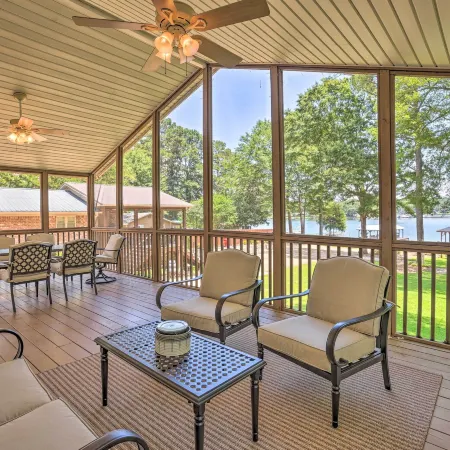 The Lake Escape: Boat Dock, Fire Pit, Kayak!