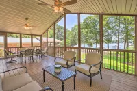 The Lake Escape: Boat Dock, Fire Pit, Kayak! - Homestays