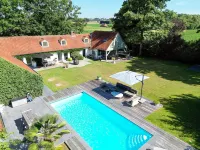 A Charming Holiday Home with a Swimming Pool - Pools
