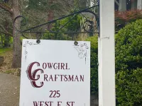 Cowgirl Craftsman - Private King Suite Upstairs -  Historic Downtown J'Ville Hotels in Jacksonville