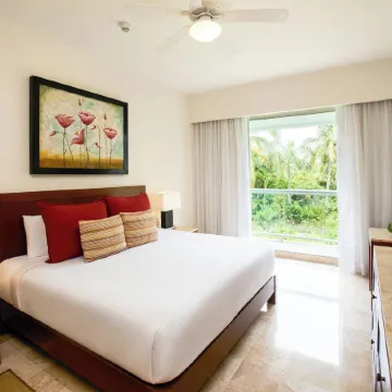 Ocean Breeze Acapulco