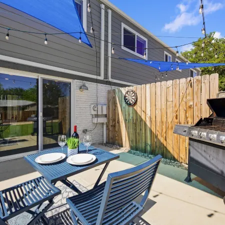 Comfortable Abode Near Historic Downtown