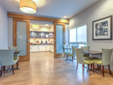 ハンプトン  イン フェニックス ミッドタウン- ダウンタウン エリア フェニックスのホテル