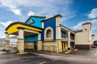 Days Inn by Wyndham Houston East Hôtels à : Houston