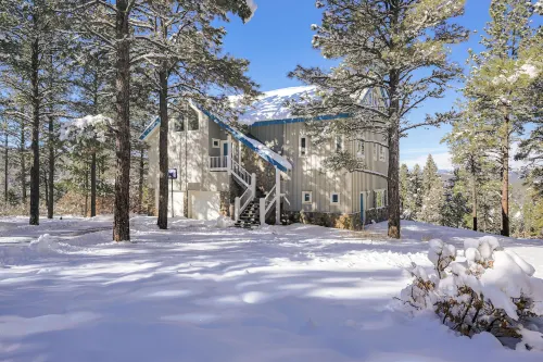 Pagosa Springs Family Retreat w/ Game Room & Views - 3 estrellas