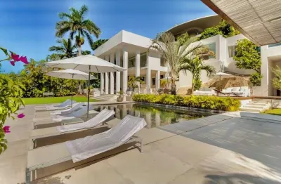 INCREDIBLE MODERN VILLA WITH THE BEST VIEW โรงแรมใน