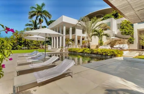 INCREDIBLE MODERN VILLA WITH THE BEST VIEW