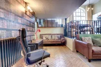 Carnegie Library Bronte Apartment