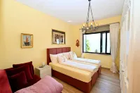 Magnificent villa with indoor pool and prime lake view location