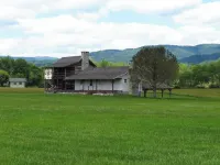 Greenbrier Getaway 2: Mins from Bike Trail, Fenced Yard, Firepit; 1 Dog OK Hotels in Marlinton