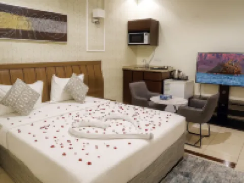 アルサラヤ ホテル スイーツ タブークのホテル