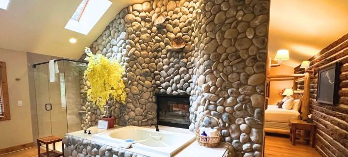 Riversong Inn Retreat Hotels in Estes Park