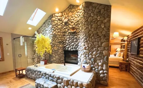 Riversong Inn Retreat - Homestays