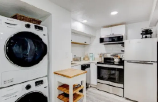 Garden level studio apt ⊹city views⊹ near U of U