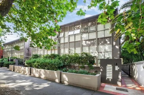 Luxury mansion loft by the beach Hotels in Saint Kilda West