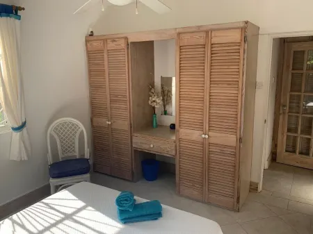 AFFORDABLE 1 BED PROPERTY nr MULLINS BEACH