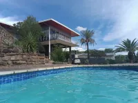 Charming peaceful 2-bedroomed unit with 180 degree panoramic view of Windhoek.