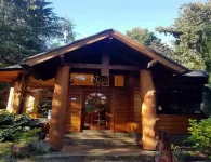 Cottage, inserted in condominium with heated swimming pool