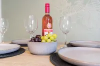 Quiet Corner Haven. 100m to picturesque market town. Family & pet friendly. Hotel in zona Roseberry Topping