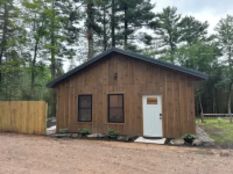 Cozy Cabin in the Northwoods-Forest Retreat