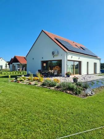 Vacation home near Swinemünde, in the countryside / Baltic Sea, quiet location - dogs welcome Отели в г. Волин