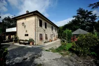ANCIENT FARMHOUSE SURROUNDED BY GREENERY Hotels near Porta Nova