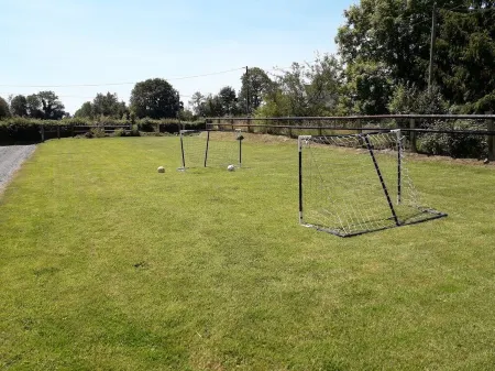 Thimax cottage in the countryside between Honfleur and Deauville Отели в г. Аблон