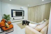 Vibrant Chic 3BRM urban retreat in heart of Victoria Island.