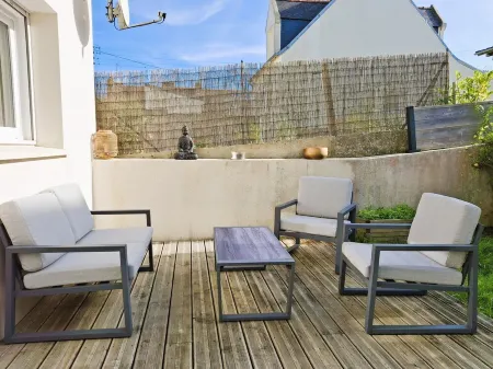 Chic and warm!  Modern house near the beach Baie de Morgat Отели рядом с достопримечательностью «Fun Park Crozon»