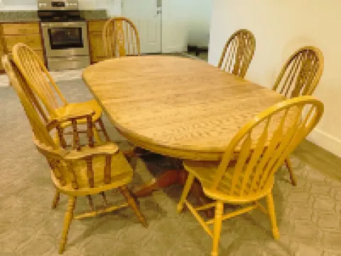 Spacious 4-bedroom apartment in charming Tropic with WiFi, AC 特洛匹克酒店