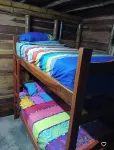 Prive bedroom cabin in tranquil Los Linderos with WiFi for two.