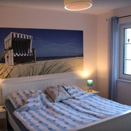 Luxurious FH near the dike, sauna, fireplace, garden, beach chair (8 adults & baby)