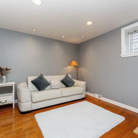 COZY GARDEN SUITE ON TRINITY STREET