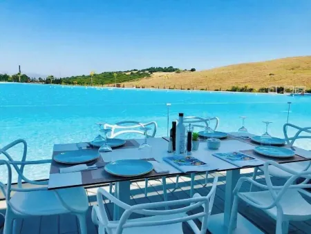 Alcazaba Lagoon Luxury Retreat