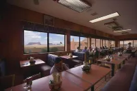 Goulding's Lodge - parking