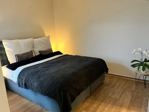 Charming Homes - Studio 16