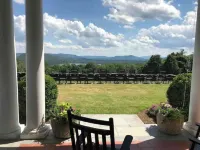 Lenox - Walk to Town - Berkshire Home