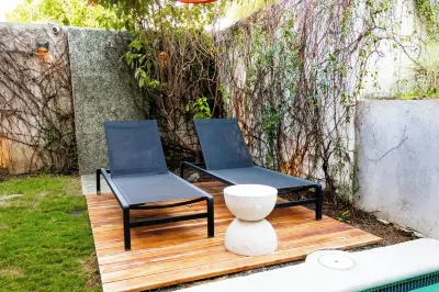 Los Padrinos Compound @Surf City + AC + Pool + Wifi #2 Hotels in 