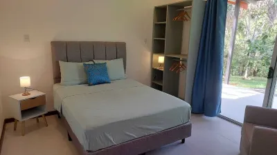 Charming 2-bedroom 2-full bathroom Villa in amazing Nicoya Peninsula. 科瓦諾機場附近的飯店